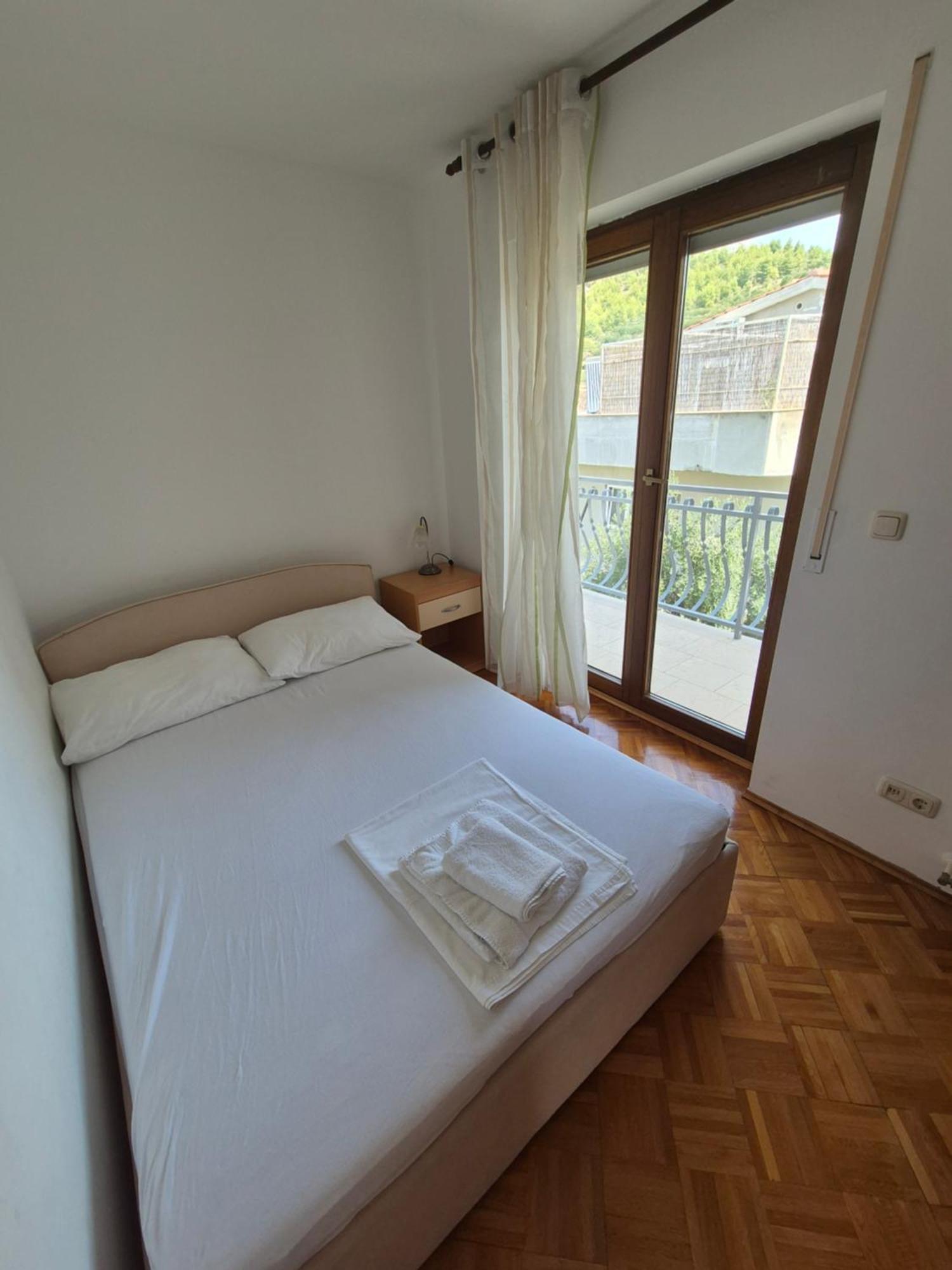 Apartments And Rooms Mamic Dugi Rat Ngoại thất bức ảnh