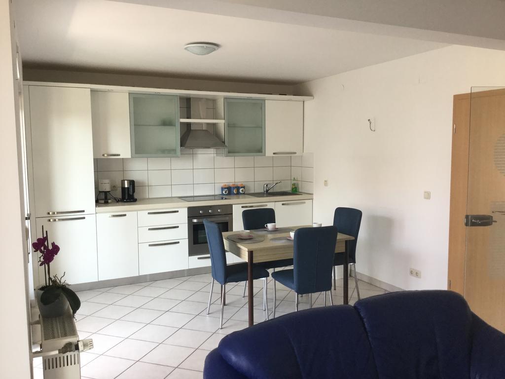 Apartments And Rooms Mamic Dugi Rat Ngoại thất bức ảnh